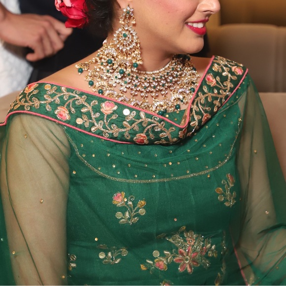 Jewelry - Kundan set with green drops